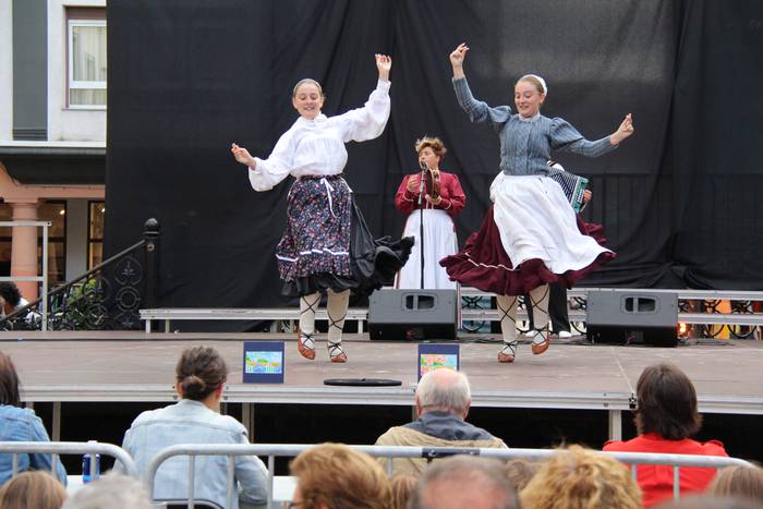 Helduen Binakako Dantza Txapelketa