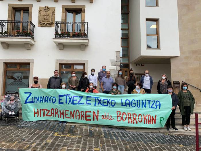 Mobilizazioei ekin diete Zumaiako etxez etxeko zerbitzuko langileek