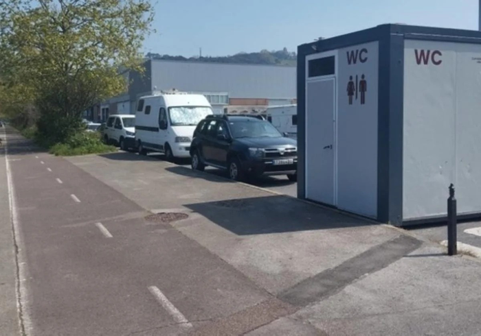 Komun publikoen inguruan Udal Gobernuaren konpromiso eza salatu eta irtenbide iraunkorrak proposatu ditugu