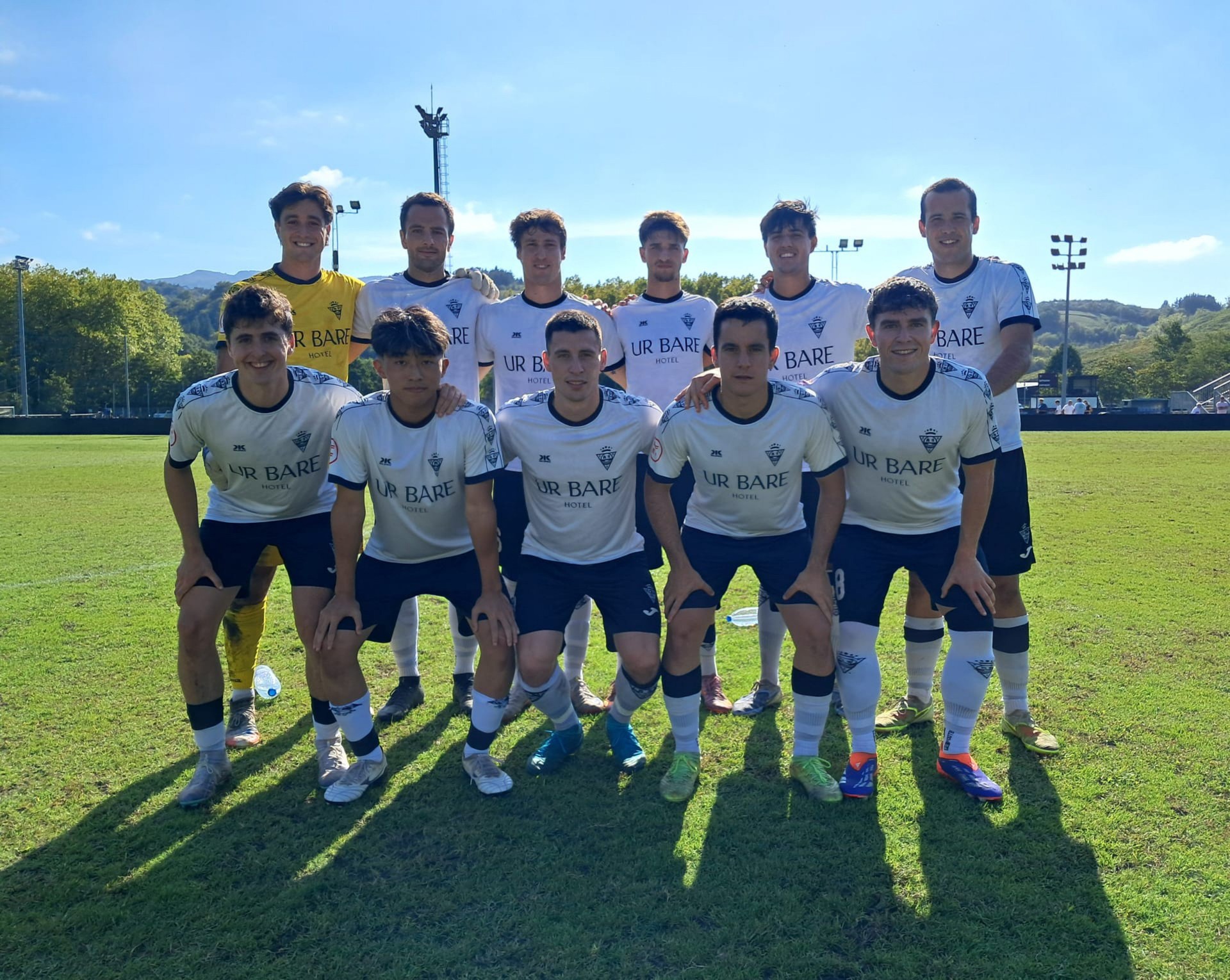 Futboleko gizonek berdindu egin dute, eta emakumeentzat porrot mingarria
