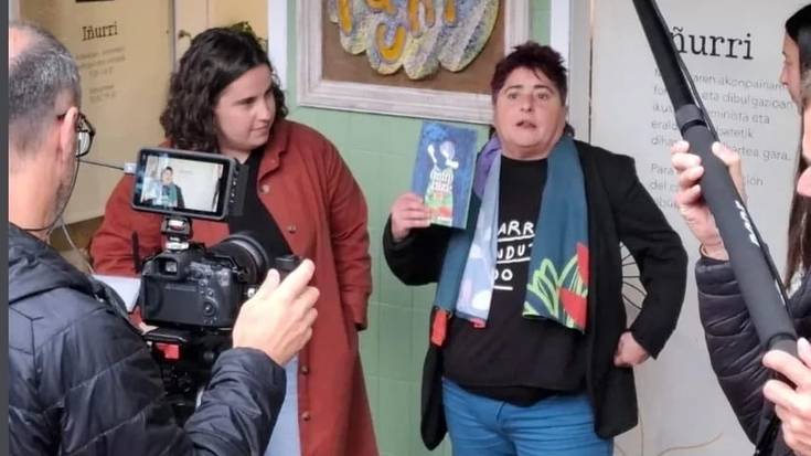 Elena Guinea: "Esperientzia errealak jaso ditut, benetakoak eta naturalizatuak, taburik gabe"