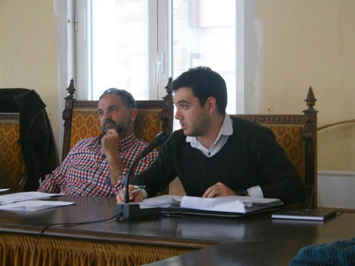 EH Bilduk parte hartzea sustatzeko "era traketsa" izan duela salatu du Getariako EAJk