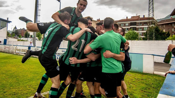 Soraluzeko futbolari gazteak ere animatu dira Matx desafiora