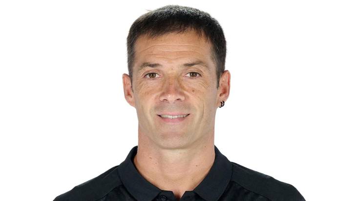 Mikel Labakak Alguacilekin batera utziko du Realaren lehen taldea sasoi honen amaieran