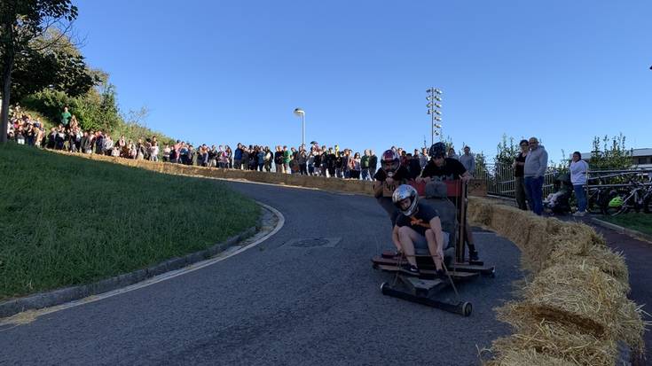 Gogotsu hartu dute Kuadrilla Eguna zarauztarrek