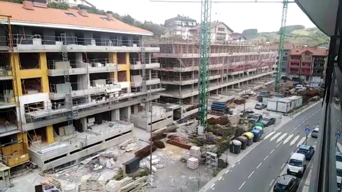 Langile batek lan istripua izan du Ardantzabideko obran