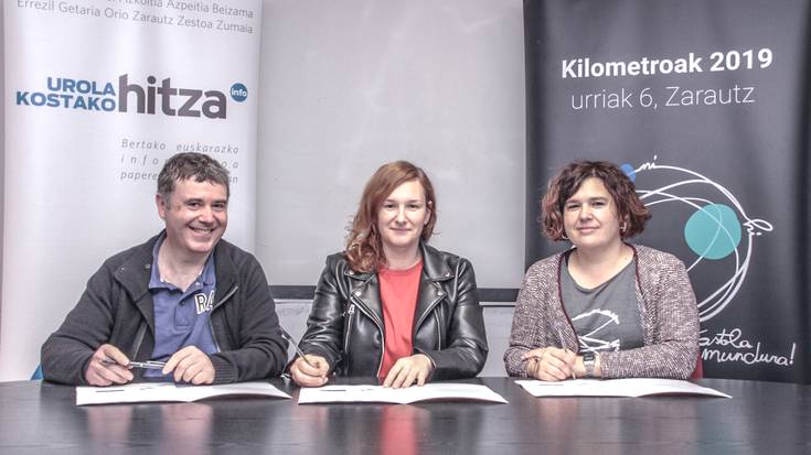 Kilometroen harira, hitzarmena sinatu dute HITZAk eta Zarauzko Ikastolak