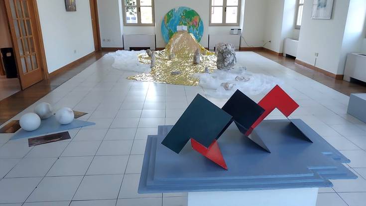 Maria Jesus Cueto artistaren 'Ibilbideak' erakusketa irekiko dute gaur Sanz Enean