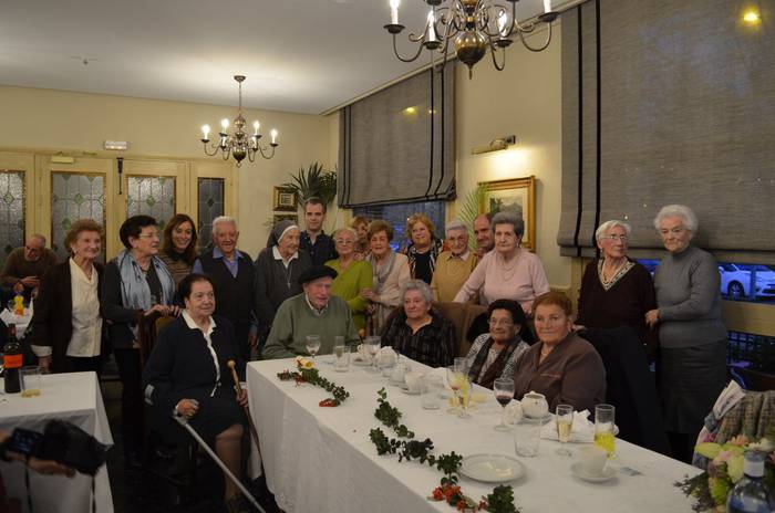 Omenaldia egin diete 90 urteko herritarrei Azpeitian