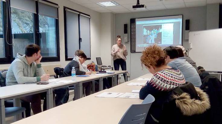 Trebetasun digitalak hobetzeko ikastaroa hasiko da azaroaren 4an