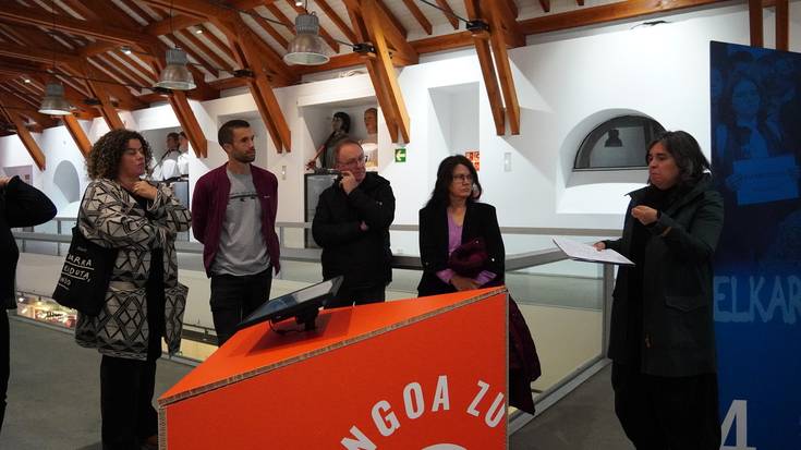 Zabaldu dute 'Hurrengoa zu' jazarpen, indarkeria eta mehatxu larrien inguruko erakusketa