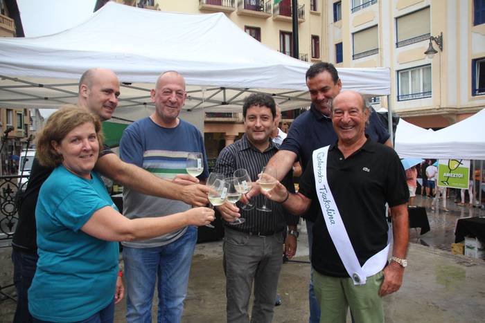 Irudietan: Txakolin Eguna Zarautzen