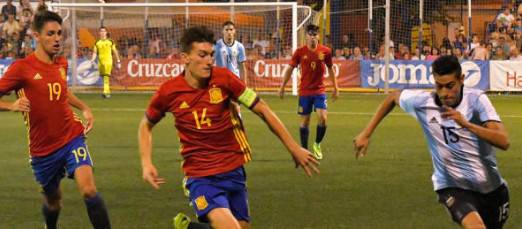 Peru Nolaskoainek Cotif txapelketa irabazi du Espainiako selekzioarekin