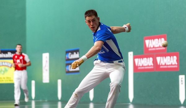 Unai Alberdik Baiko pilota enpresan jarraituko du beste bi urtez