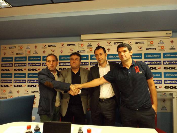 Lankidetza hitzarmen bat sinatu dute Eibar eta Lagun Onak futbol taldeek