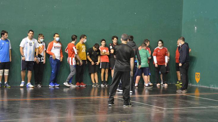 Hainbat zumaiarrek parte hartu dute Pilota Egokituko Topaketan