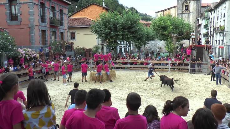 San Inazio bezpera, herri bazkaria eta bigantxak