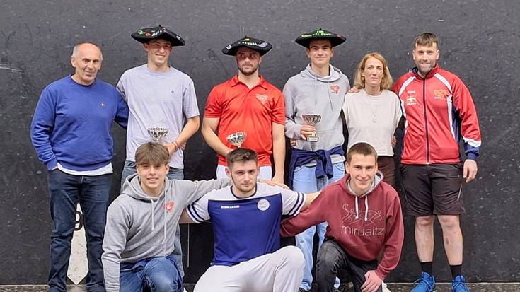 Hiru txapel, buruz buruzko Gipuzkoako zesta punta txapelketan