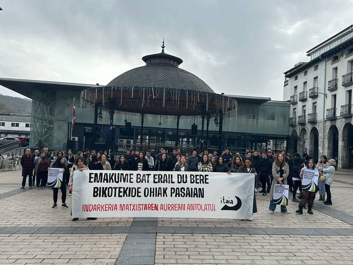 Pasaiako hilketa salatu dute hainbat herritarrek gaur eguerdian