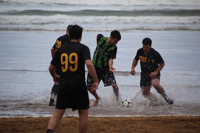 Hirugarren asteburuz jarraian, plaieroak jokoan