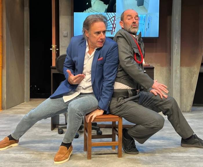 Gaurkotasunez betetako komedia lana etzi, Baztartxon