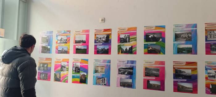 'Zumaia lehen eta orain' erakusketa zabaldu dute Alondegiko sarreran