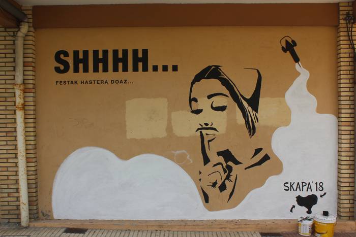 Isiltasuna eskatzen du SKAPAko aurtengo muralak