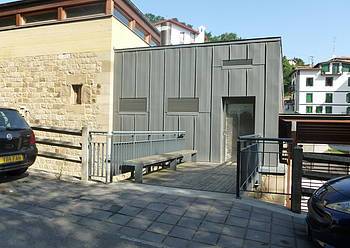 Astelehenetik aurrera izango da Torreberriko igogailua erabilgarri