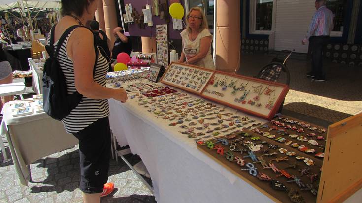 Nahia elkarteko lau postu jarriko dituzte Musika Plazan hiru larunbatetan