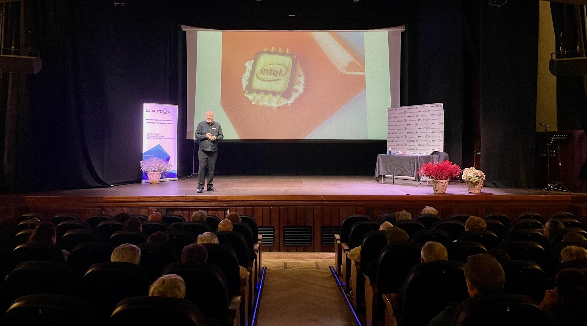 3D bidezko inprimatzeak agroelikaduran duen garrantziaz hitz egin du Larunbek