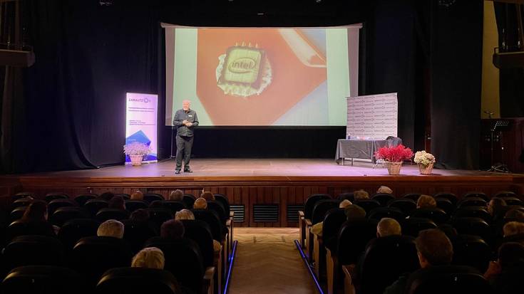 3D bidezko inprimatzeak agroelikaduran duen garrantziaz hitz egin du Larunbek