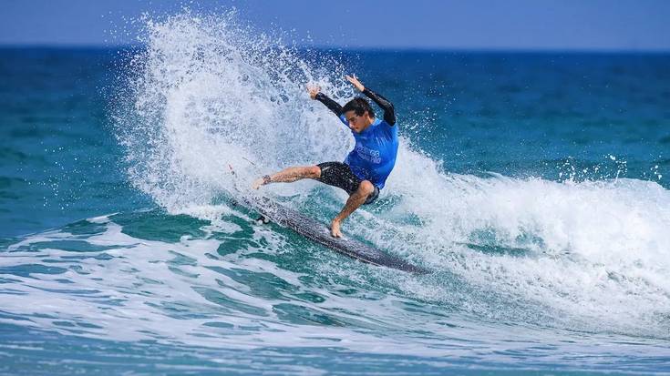 Adur Amatriain hirugarren izan da Lacanau Pro surf txapelketan