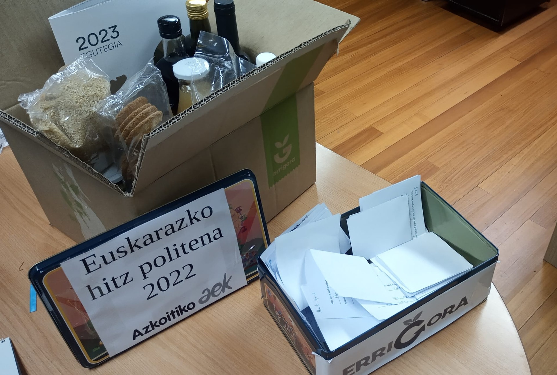 Euskarazko hitzik politena hautatu dute euskaltegiko ikasleek