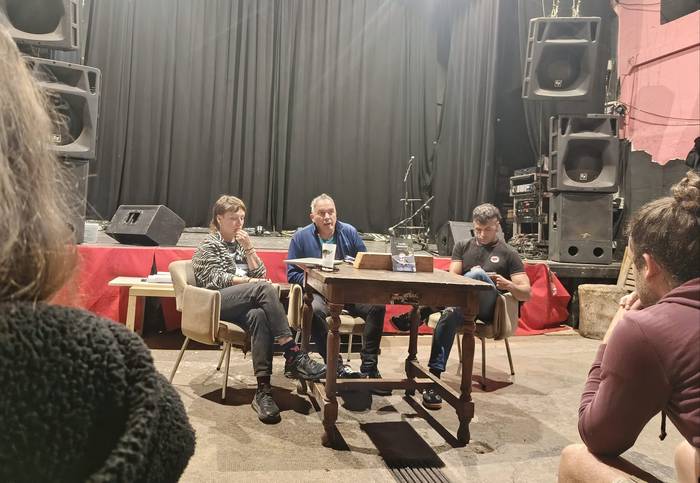 Salhaketa eta Sin Poli taldeek beren proiektuak aurkeztu dituzte Matadeixen