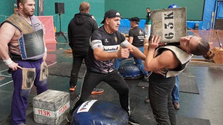 Eskualdeko harri jasotzaileek eta aizkolariek Kirol Herri txapelketako finala jokatuko dute bihar