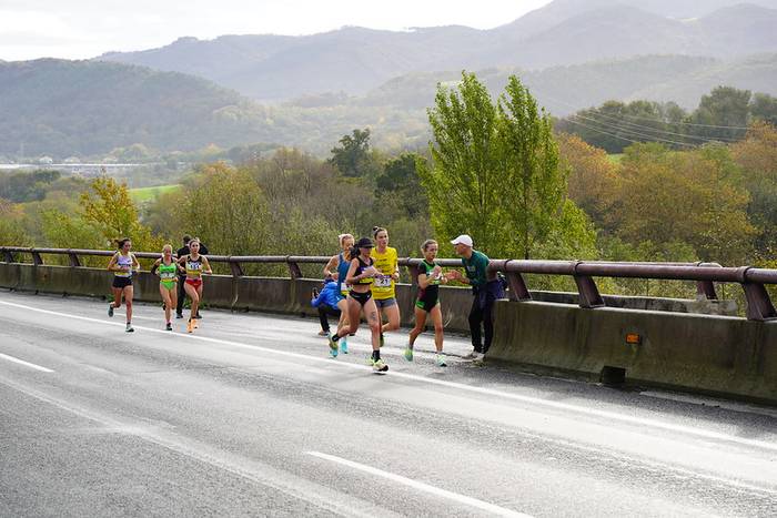 Podiumaren atarian geratu da Helene Alberdi Behobia Donostian