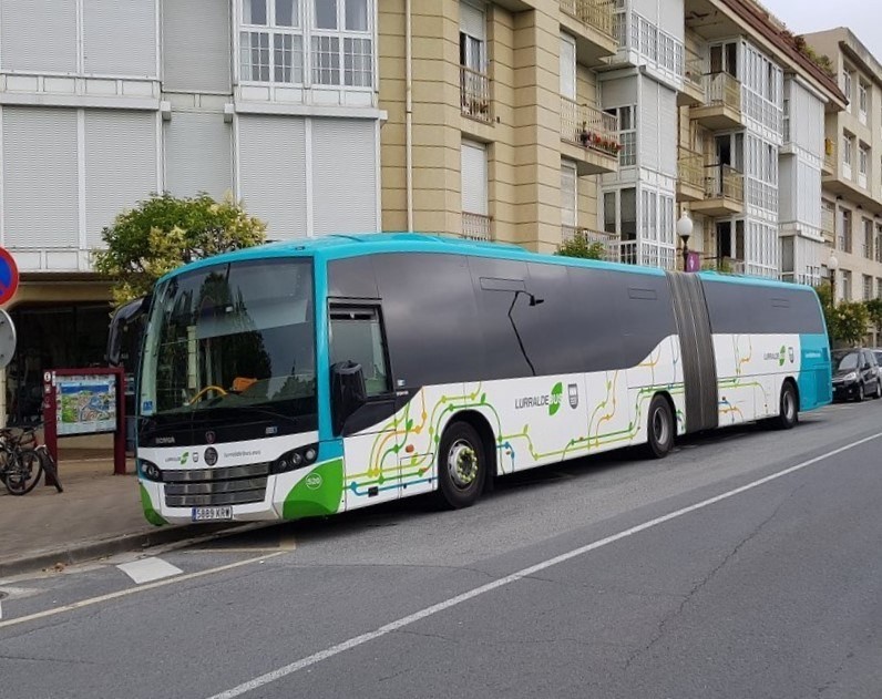 Autobusen geraleku aldaketa izango da larunbatean Donostian, txirrindularitza lasterketagatik
