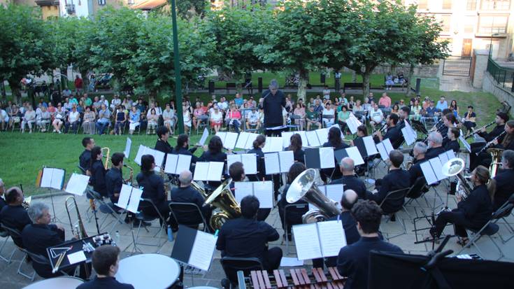 Zarauzko Musika Bandak bihar emango du Santa Zezilia Eguneko kontzertua