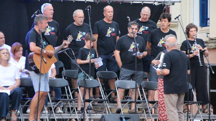 'AAtik ZZra' ikuskizuna gaur arratsaldean, herriko kultur taldeen eskutik