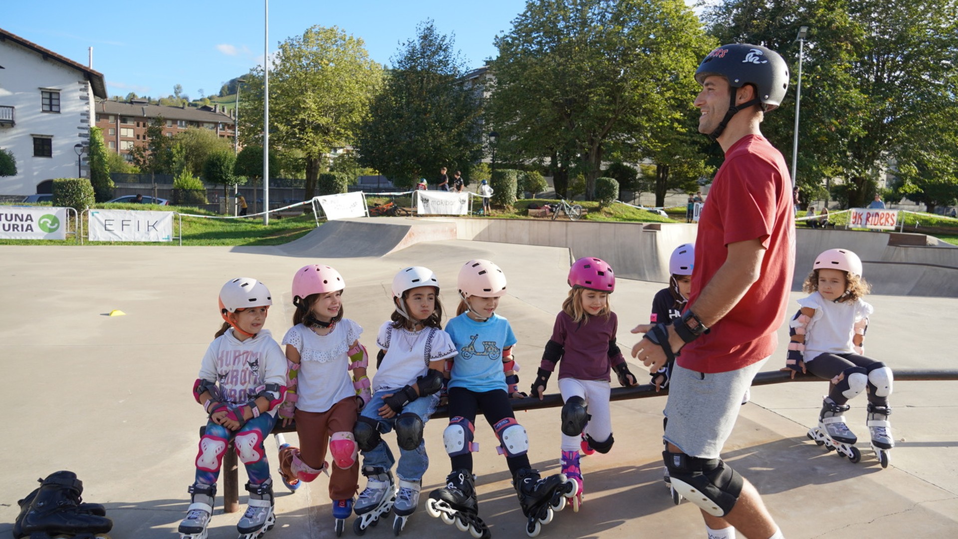 Ikasteko eta trebatzeko gune bilakatu da skate parkea