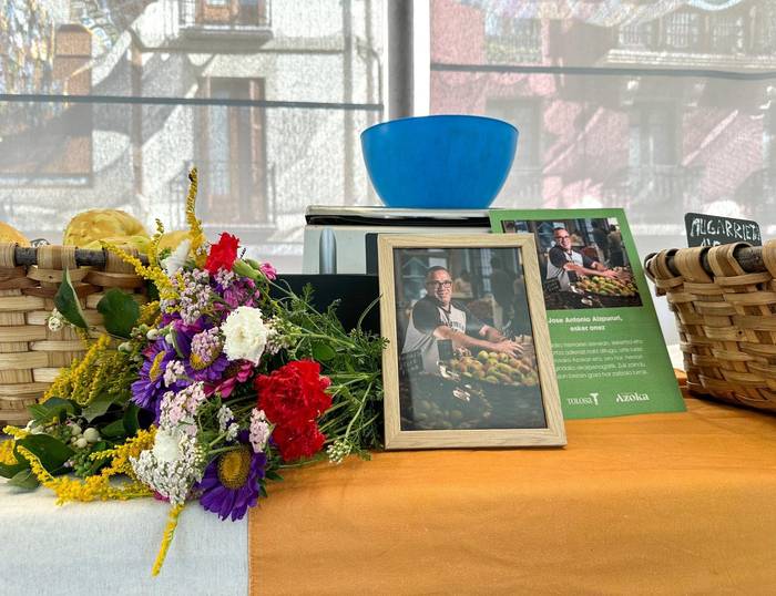 Jose Antonio Aizpuru errezildarrari aitortza egin dio Tolosako Udalak