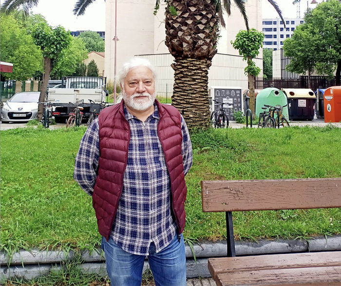 Txema Gomez Pulido: "Hemengoa naiz eta euskara hobeto ezagutu nahi dut"