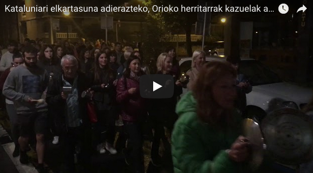 Kataluniarekin elkartasunez, kazuelak astindu zituzten oriotarrek atzo gauean