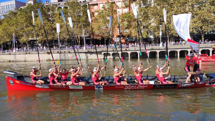 Estropada ikusgarria eginda, Zumaiak eskuratu du XLVII. Villa de Bilbao Ikurrina