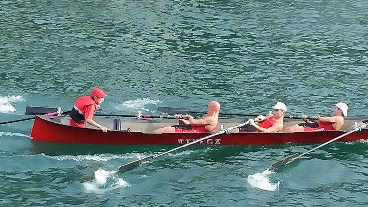 Eskualdeko arraun taldeek estropadei ekingo diete, etenaldiaren ostean