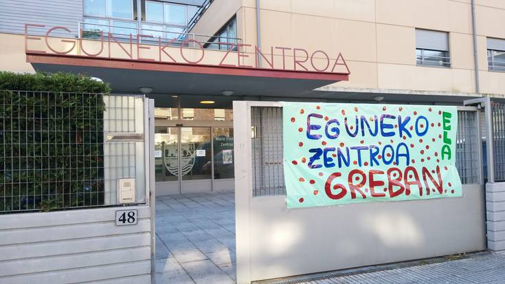Zarauzko eguneko zentroko langileak greban daude