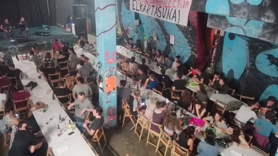 Jende ugari izan da bi egunetan Gaztetxeko Garagardo Festan