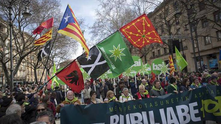 Nazio ikurrak izango dituzte hizpide ekainaren 18an