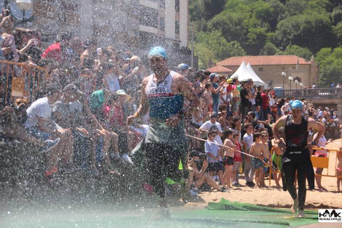 Gaurtik igandea bitartean eman daiteke izena Zarauzko Triatloian