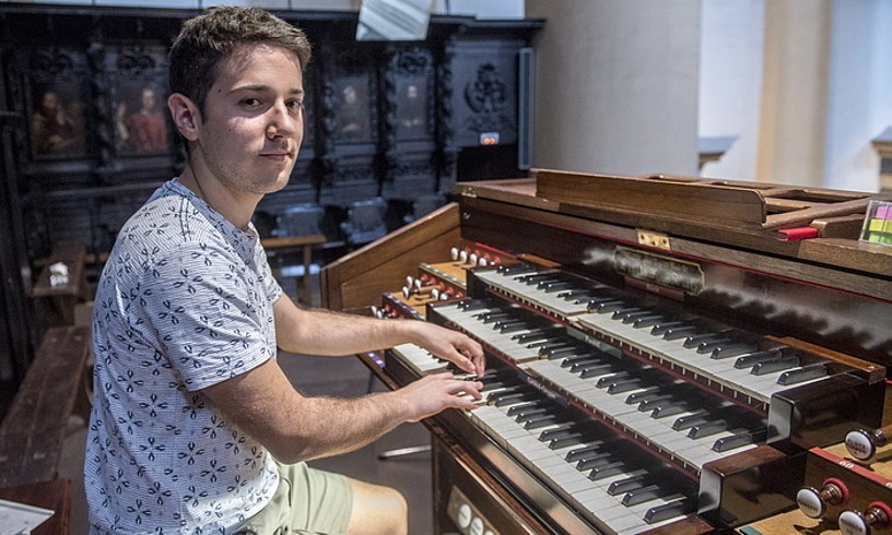Organo kontzertua emango du Mikel Ansolak igandean, parrokian